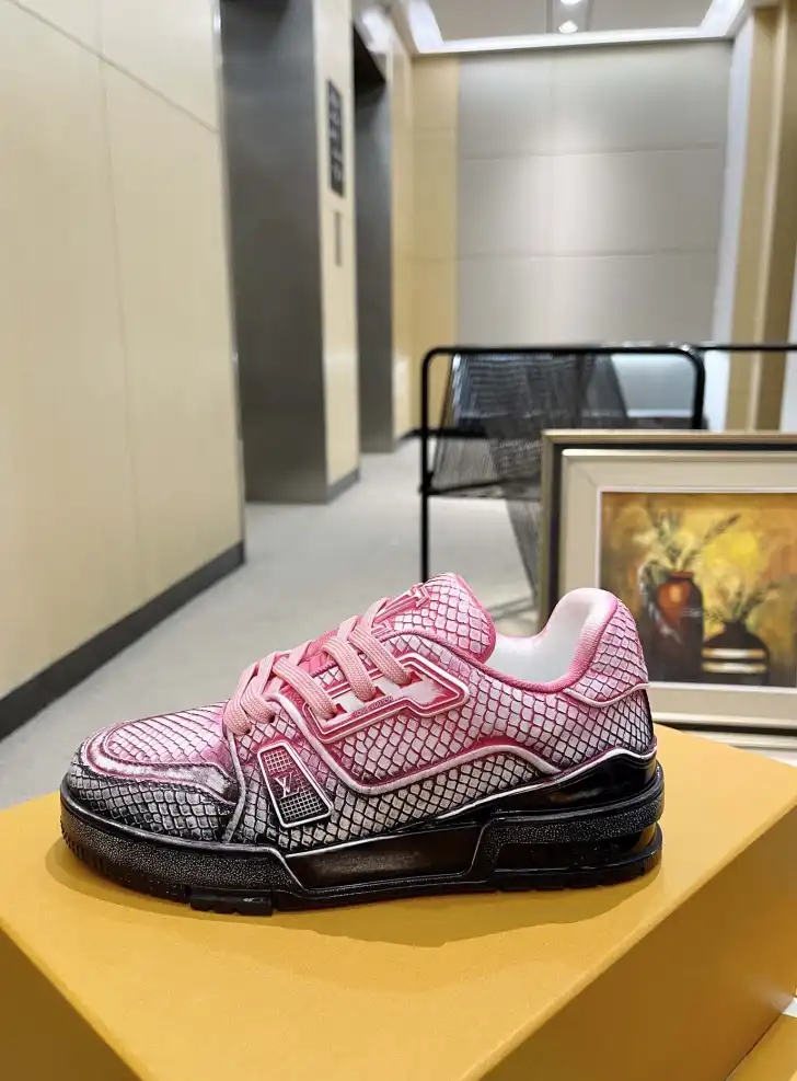 hype Louis Vuitton Sneakers