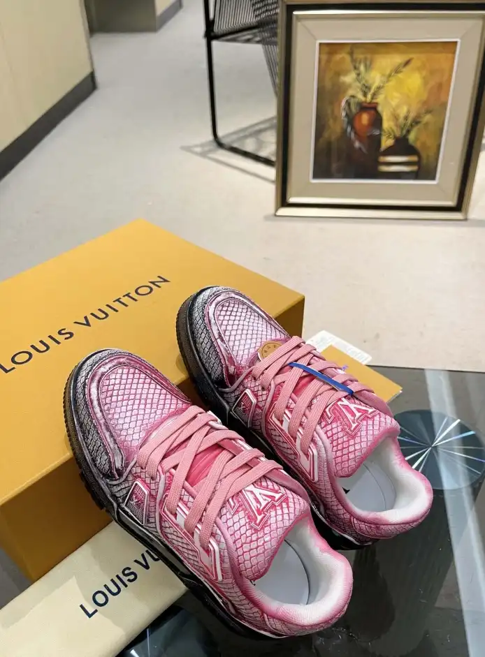 hype Louis Vuitton Sneakers