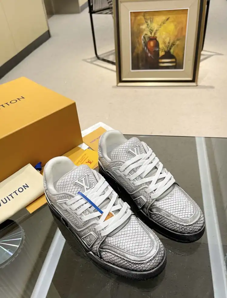 hype Louis Vuitton Sneakers