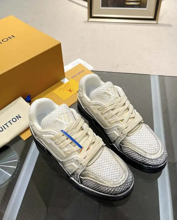 hype Louis Vuitton Sneakers