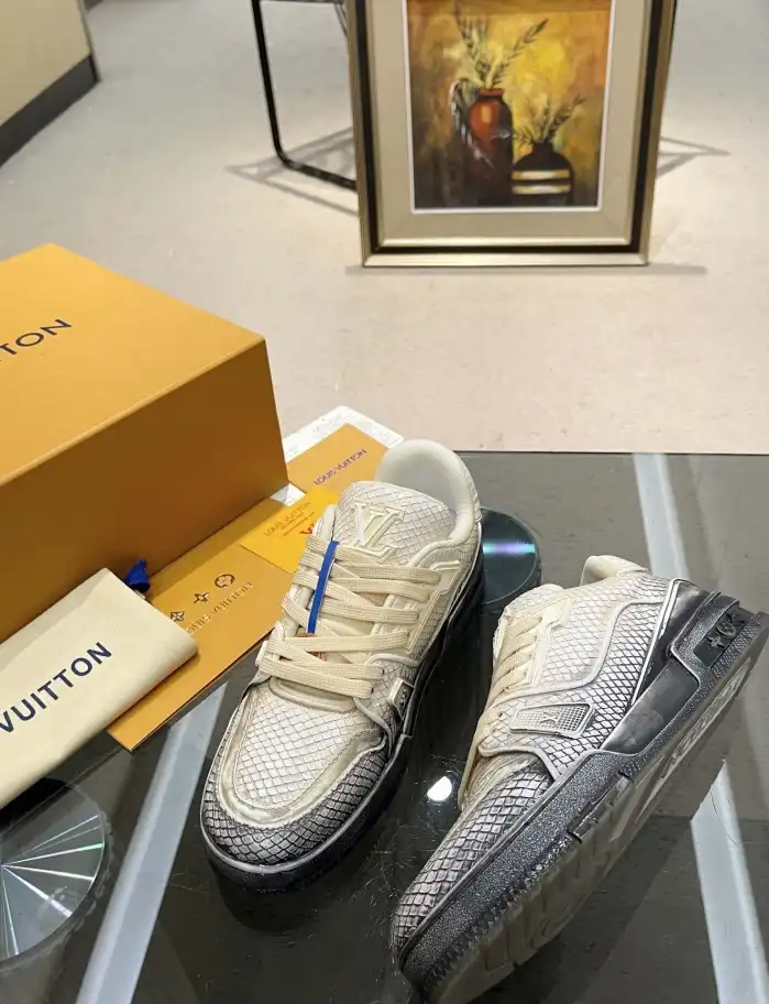 hype Louis Vuitton Sneakers