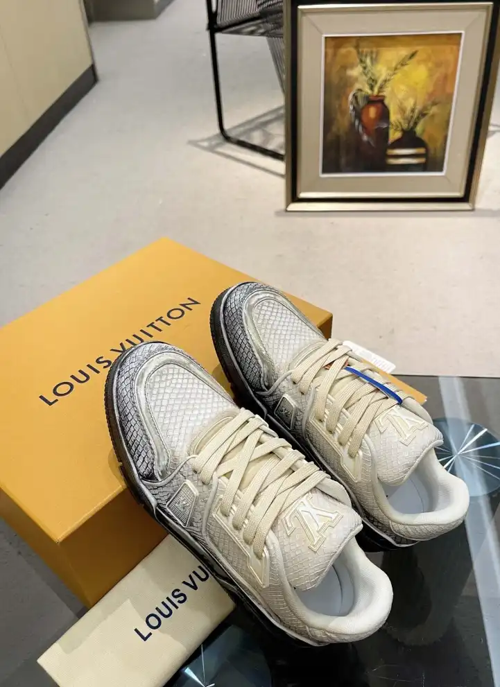 hype Louis Vuitton Sneakers