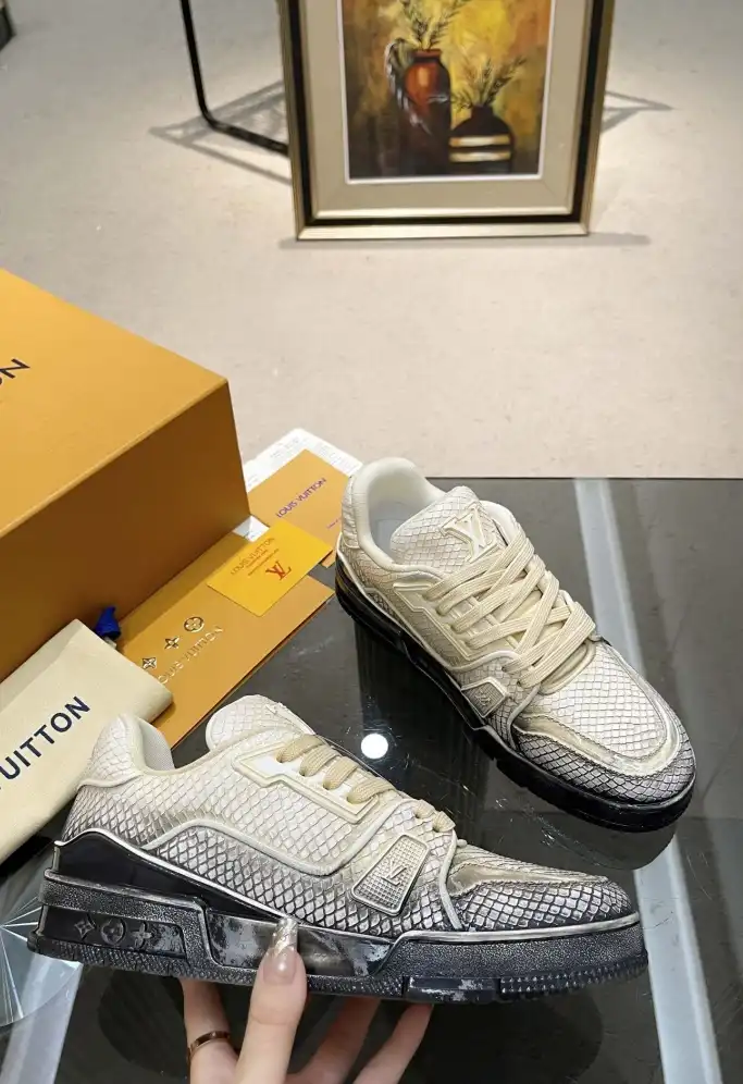 hype Louis Vuitton Sneakers