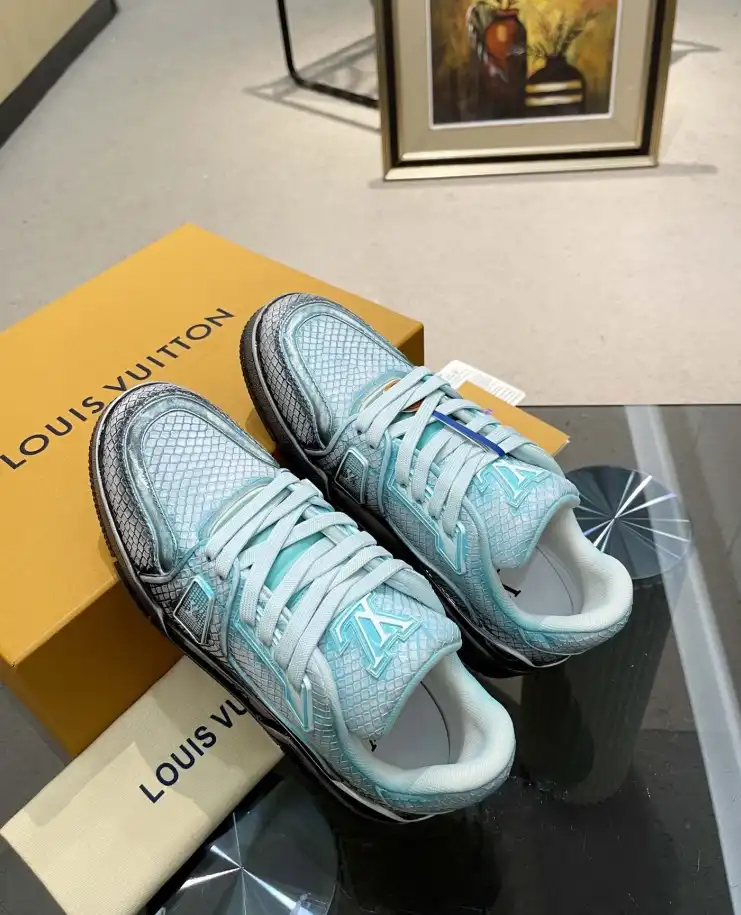 hype Louis Vuitton Sneakers