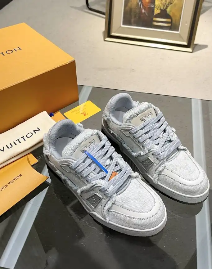 hype Louis Vuitton Sneakers