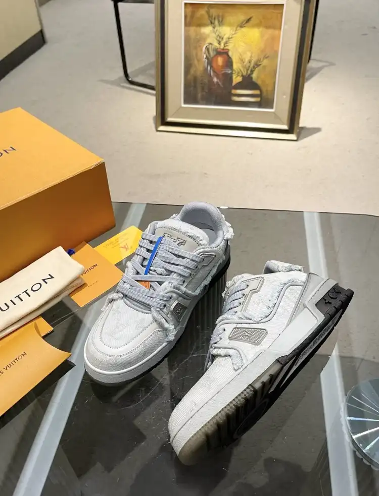 hype Louis Vuitton Sneakers