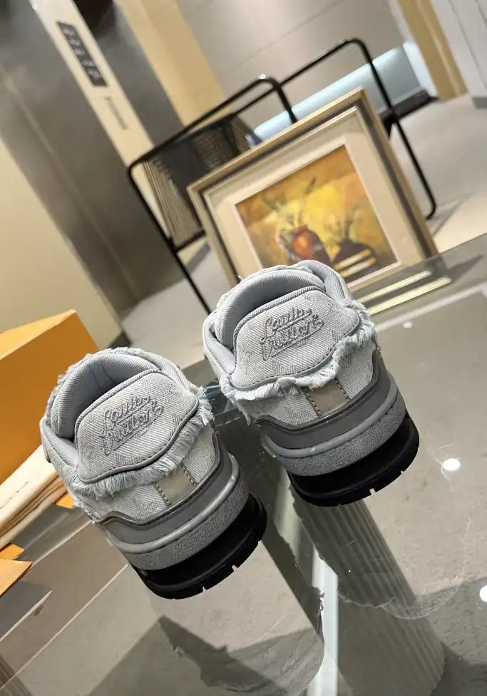 hype Louis Vuitton Sneakers