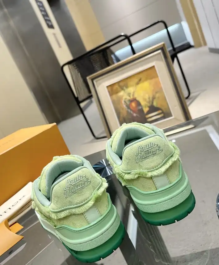 hype Louis Vuitton Sneakers