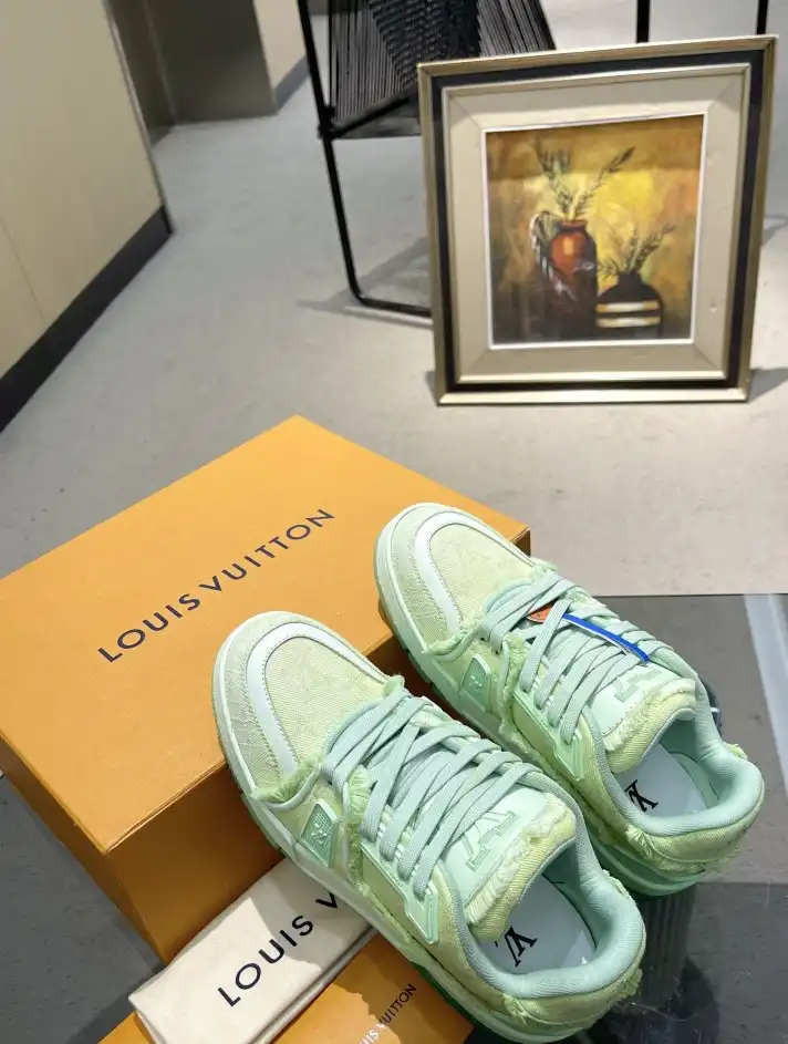 hype Louis Vuitton Sneakers