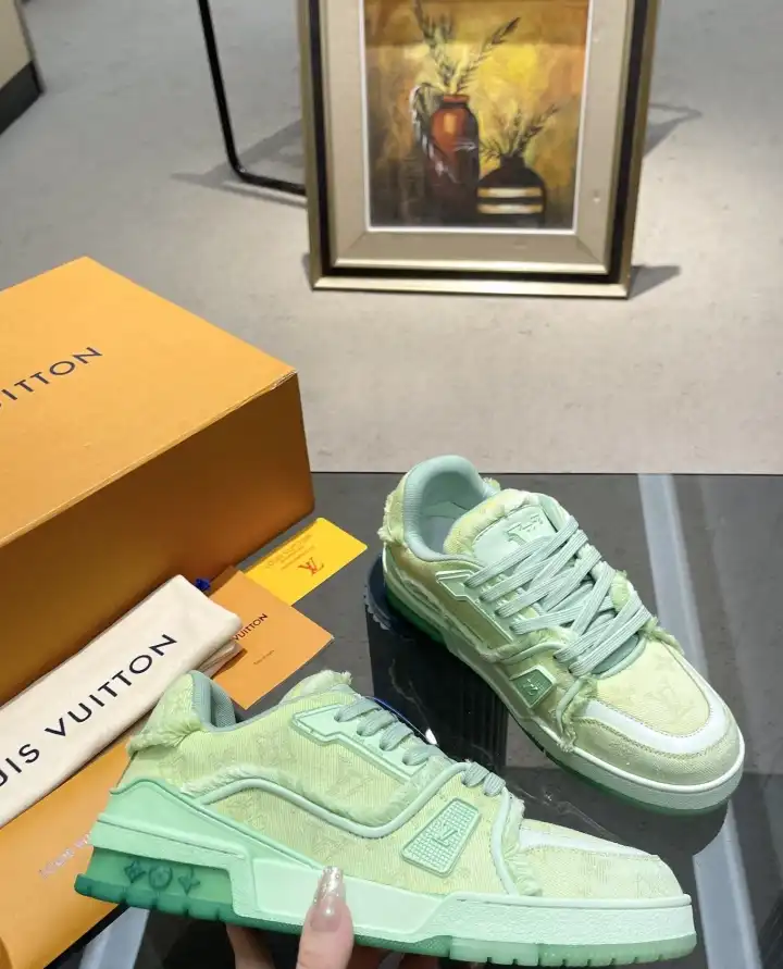 hype Louis Vuitton Sneakers