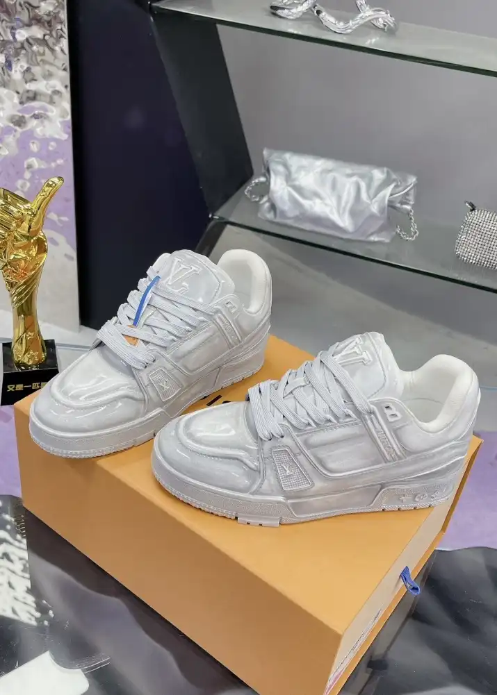 hype Louis Vuitton Sneakers