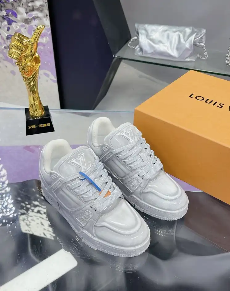 hype Louis Vuitton Sneakers