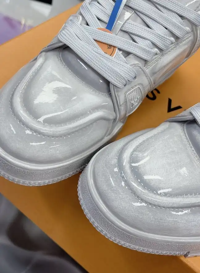 hype Louis Vuitton Sneakers