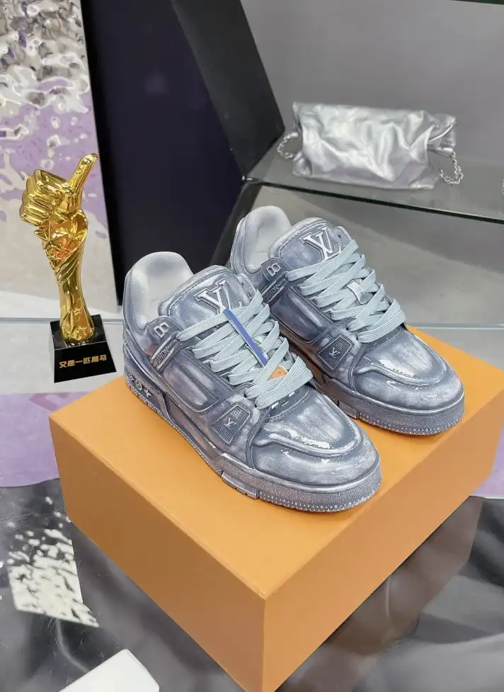 hype Louis Vuitton Sneakers