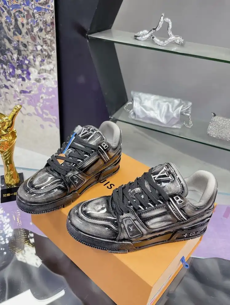 hype Louis Vuitton Sneakers