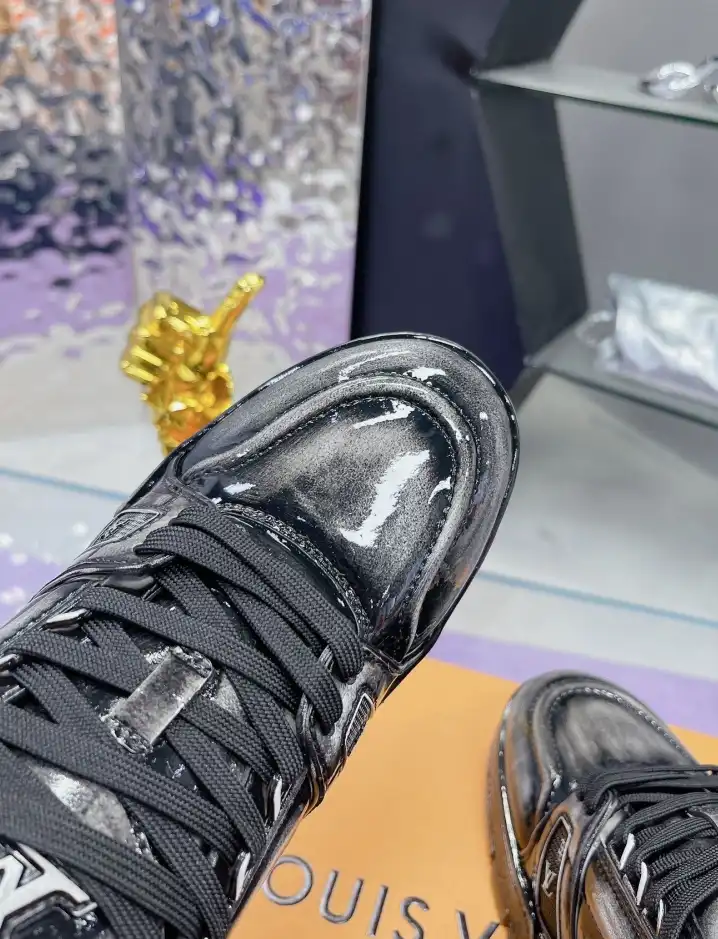 hype Louis Vuitton Sneakers