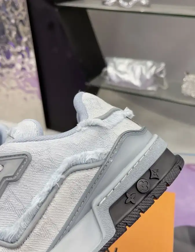 hype Louis Vuitton Sneakers