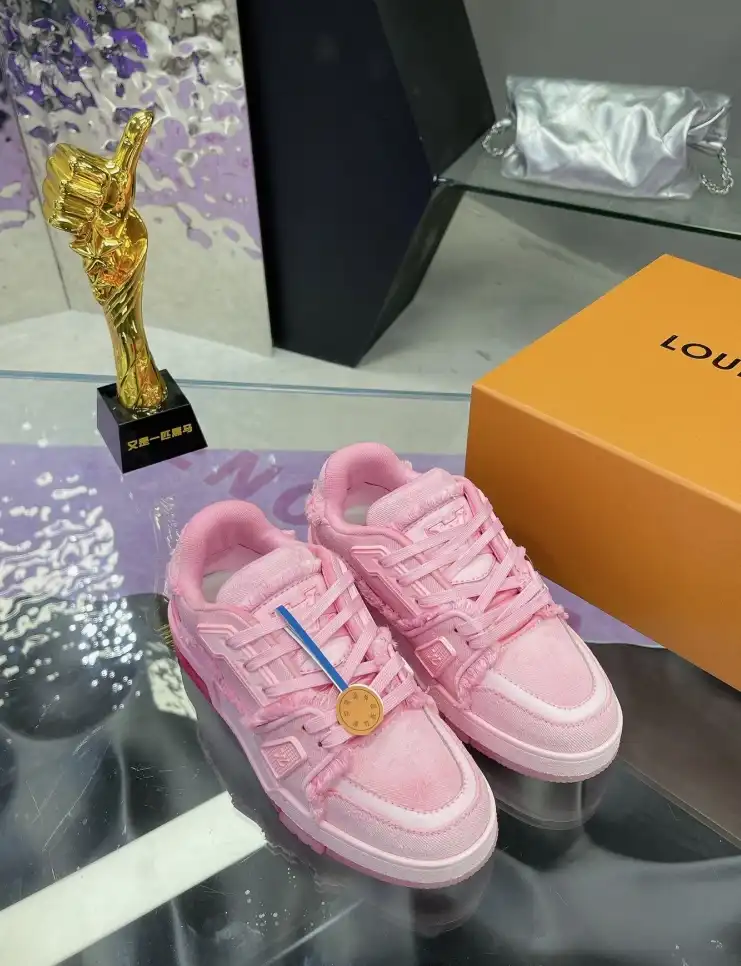 hype Louis Vuitton Sneakers