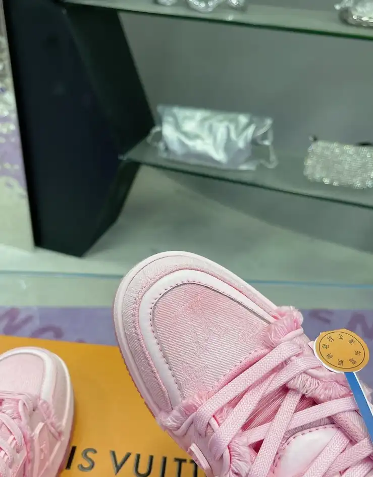 hype Louis Vuitton Sneakers