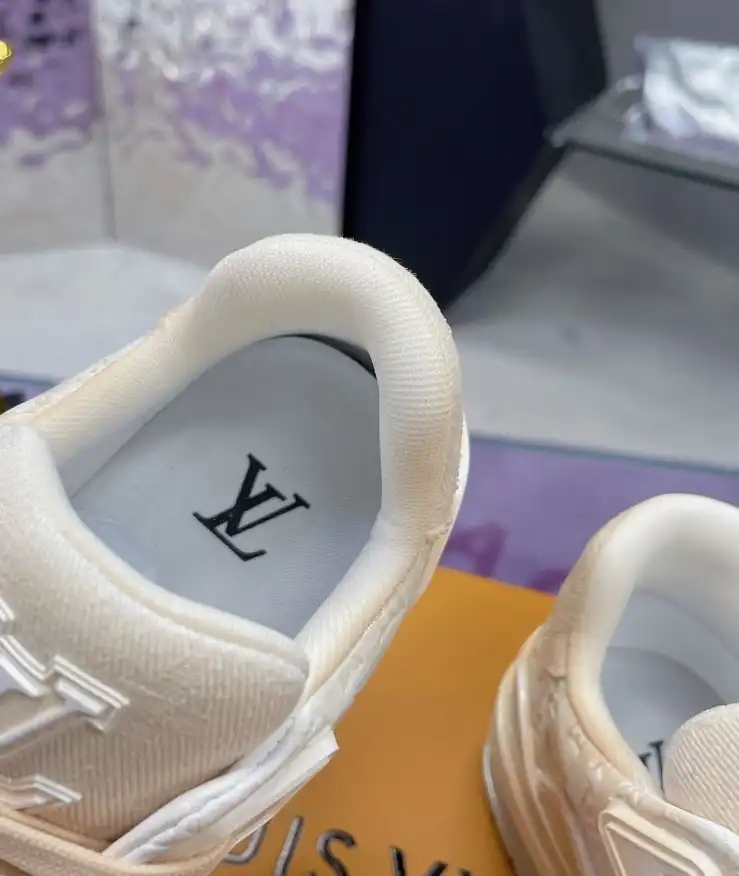 hype Louis Vuitton Sneakers