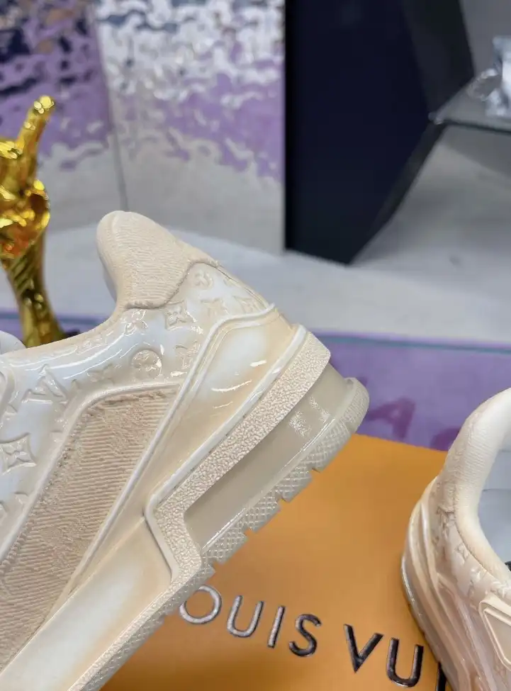 hype Louis Vuitton Sneakers