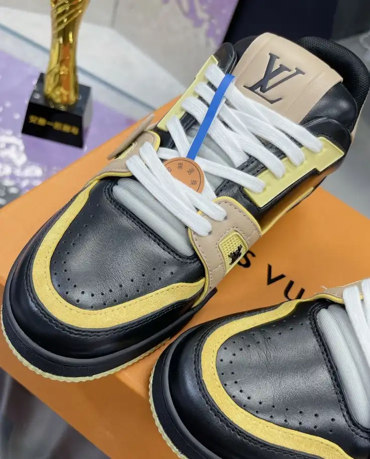 hype Louis Vuitton Sneakers