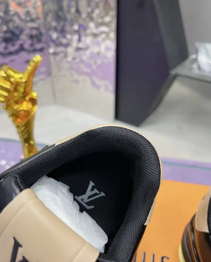 hype Louis Vuitton Sneakers