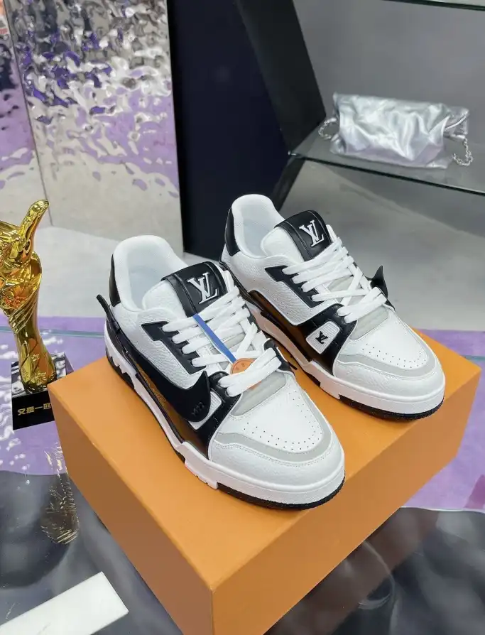 hype Louis Vuitton Sneakers