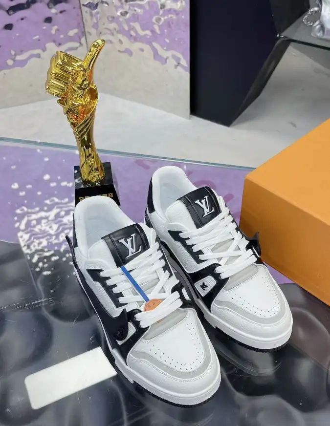 hype Louis Vuitton Sneakers