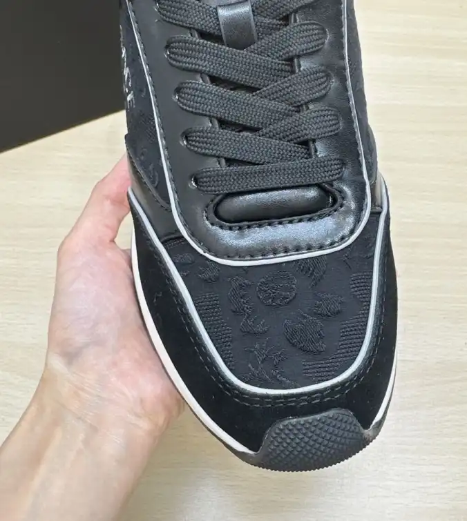 hype Givenchy Sneakers