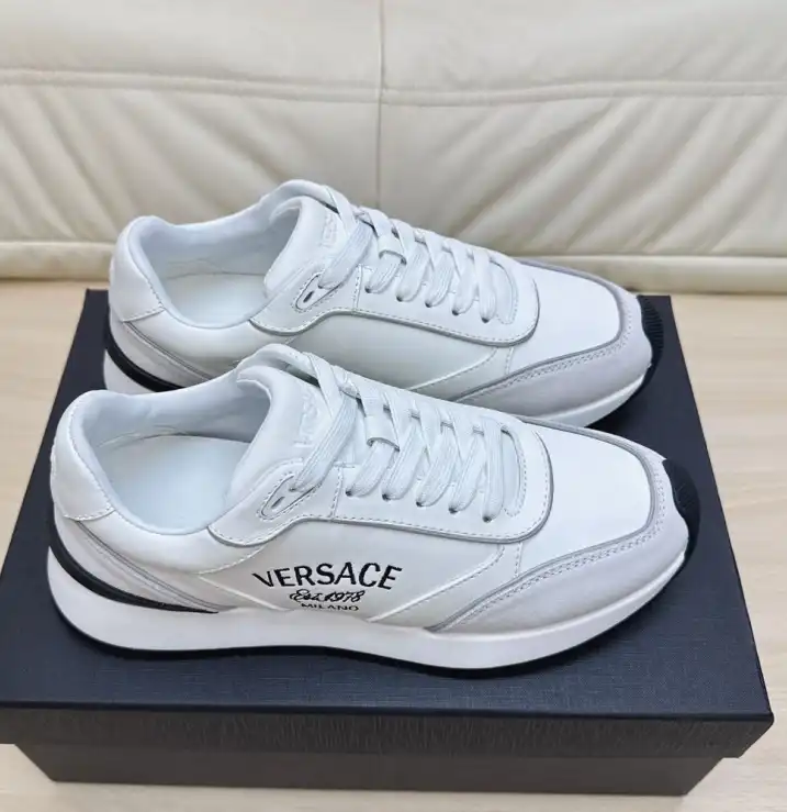 hype Givenchy Sneakers