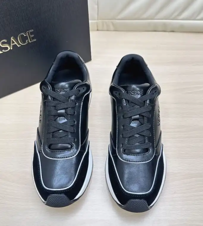 hype Givenchy Sneakers