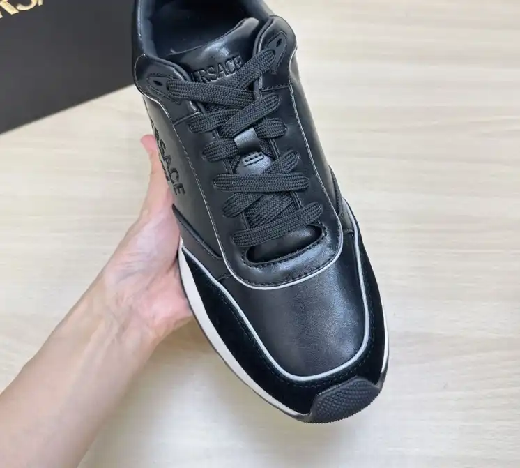 hype Givenchy Sneakers