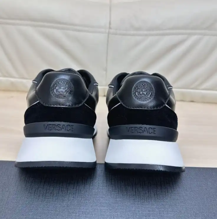 hype Givenchy Sneakers