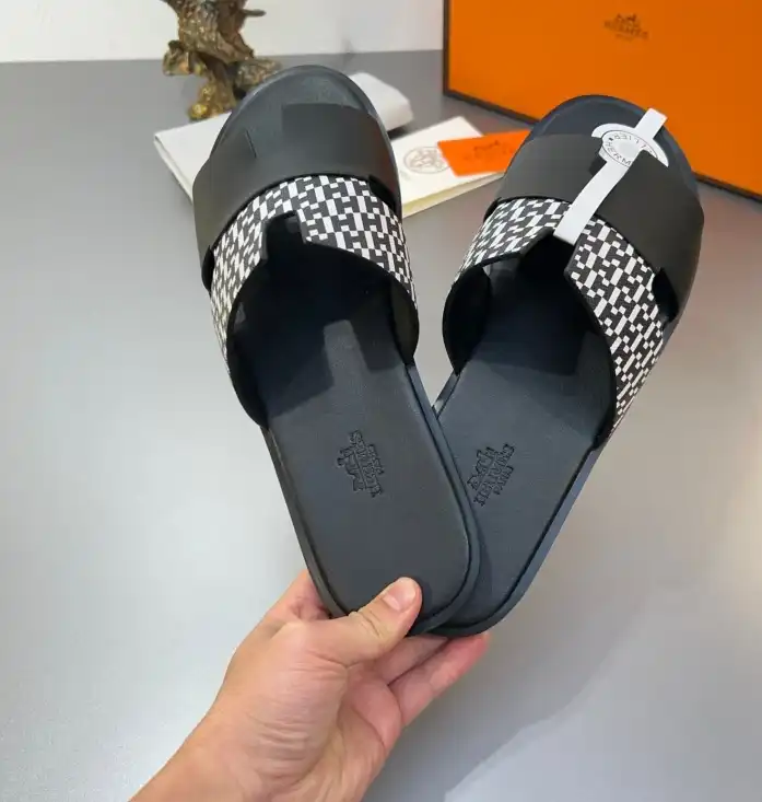 hype Hermes Slippers