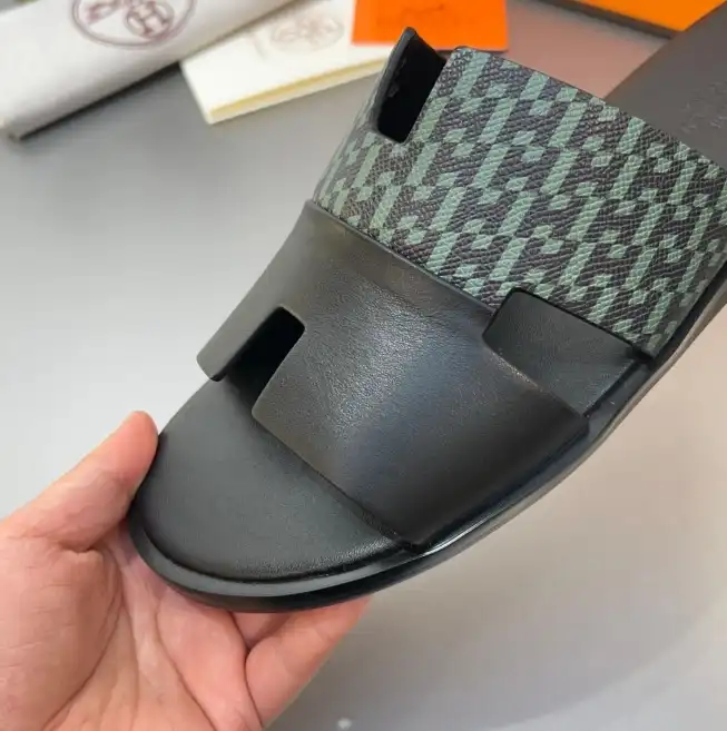 hype Hermes Slippers