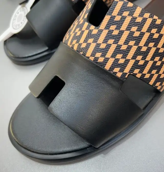 hype Hermes Slippers