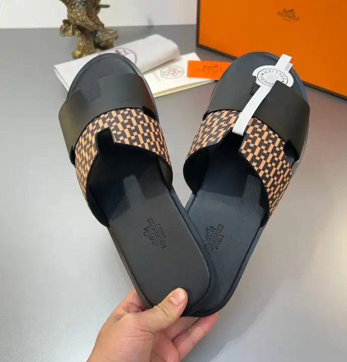 hype Hermes Slippers