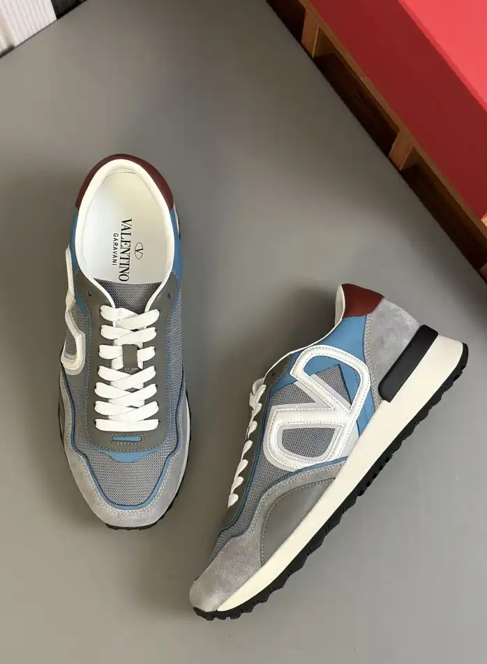 hype Valentino Sneakers