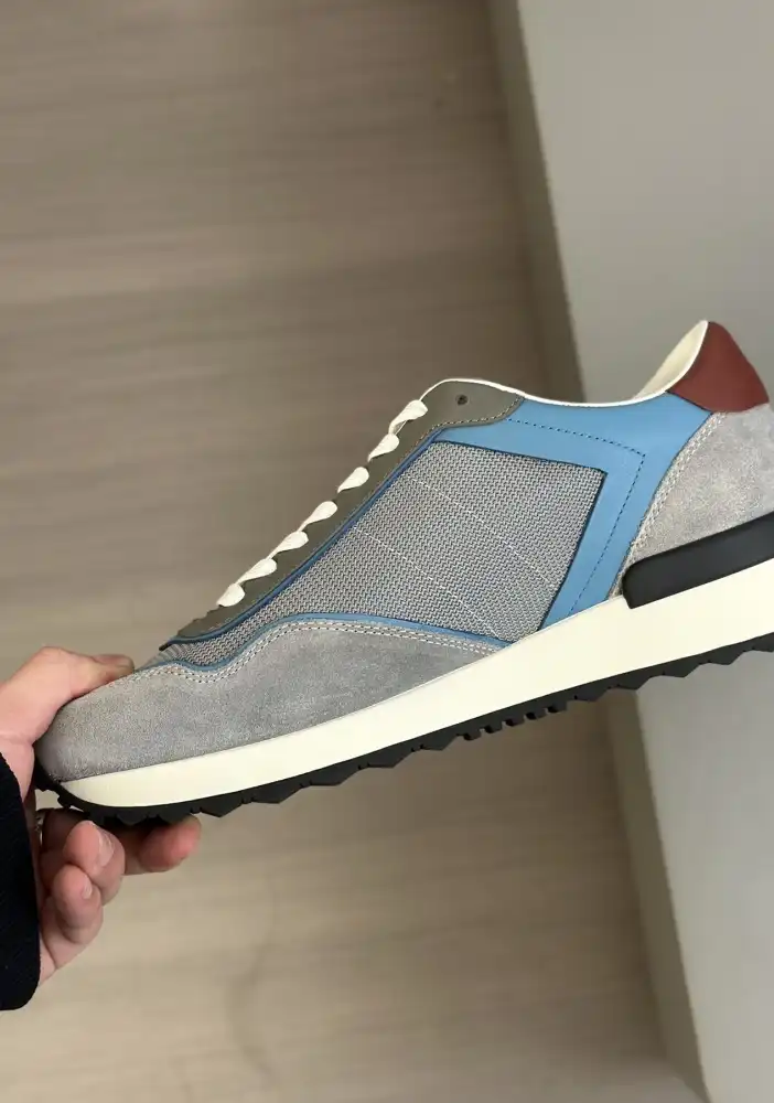 hype Valentino Sneakers