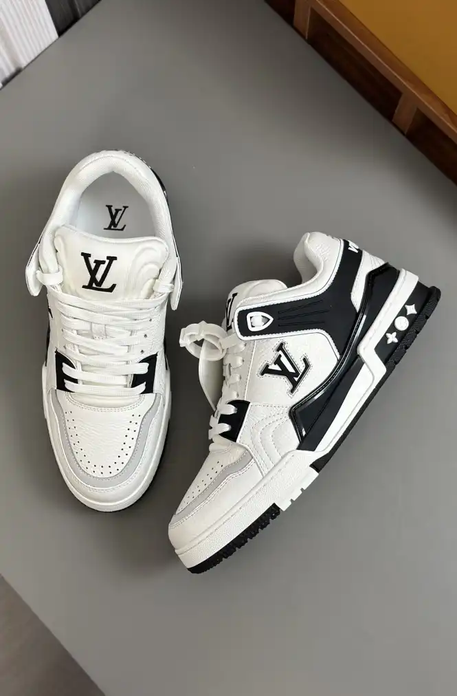 hype Louis Vuitton Sneakers