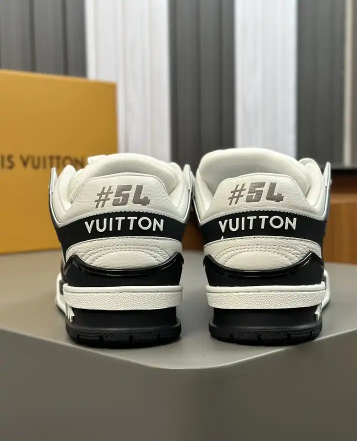 hype Louis Vuitton Sneakers