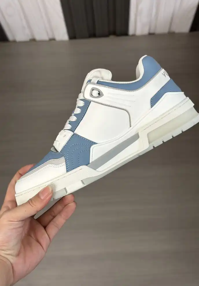 hype Louis Vuitton Sneakers