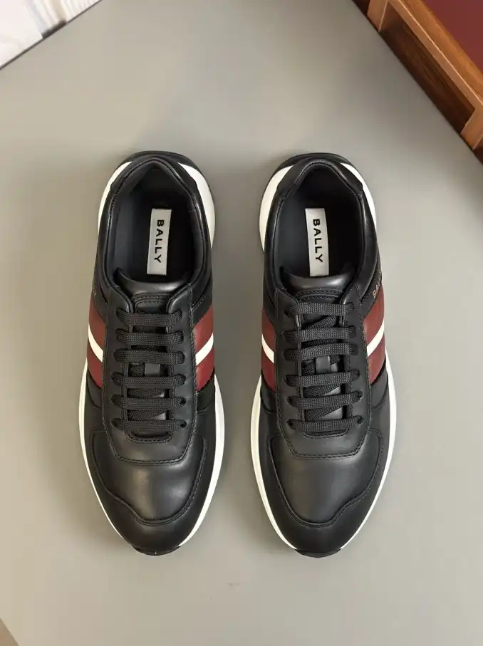 hype Burberry Sneakers