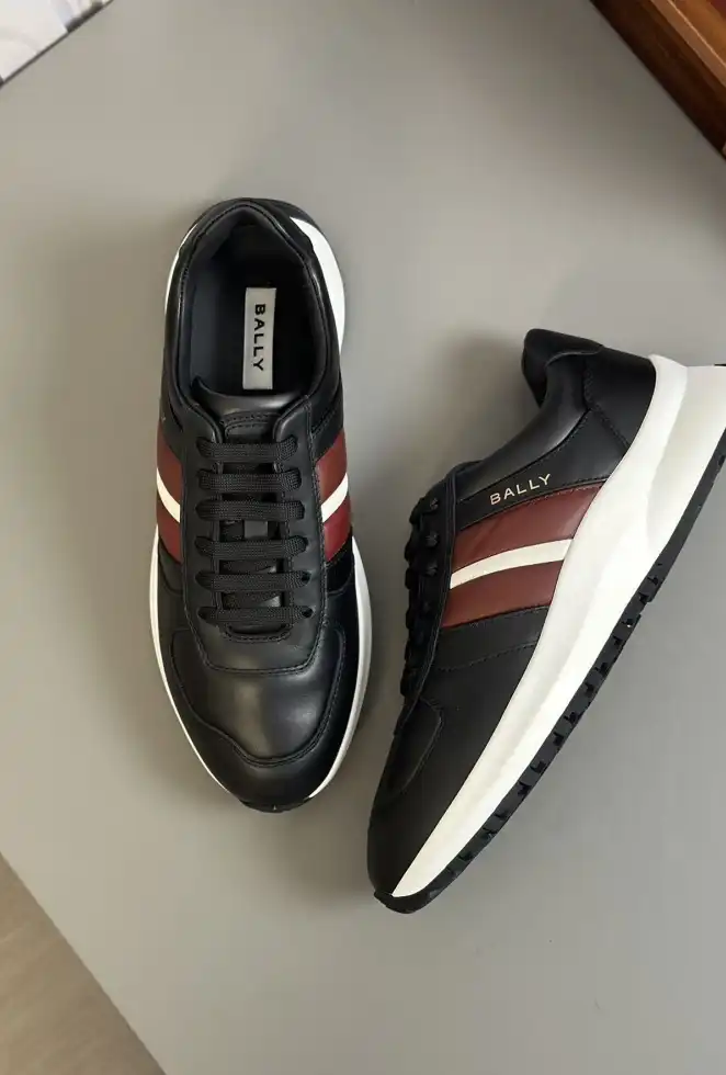 hype Burberry Sneakers