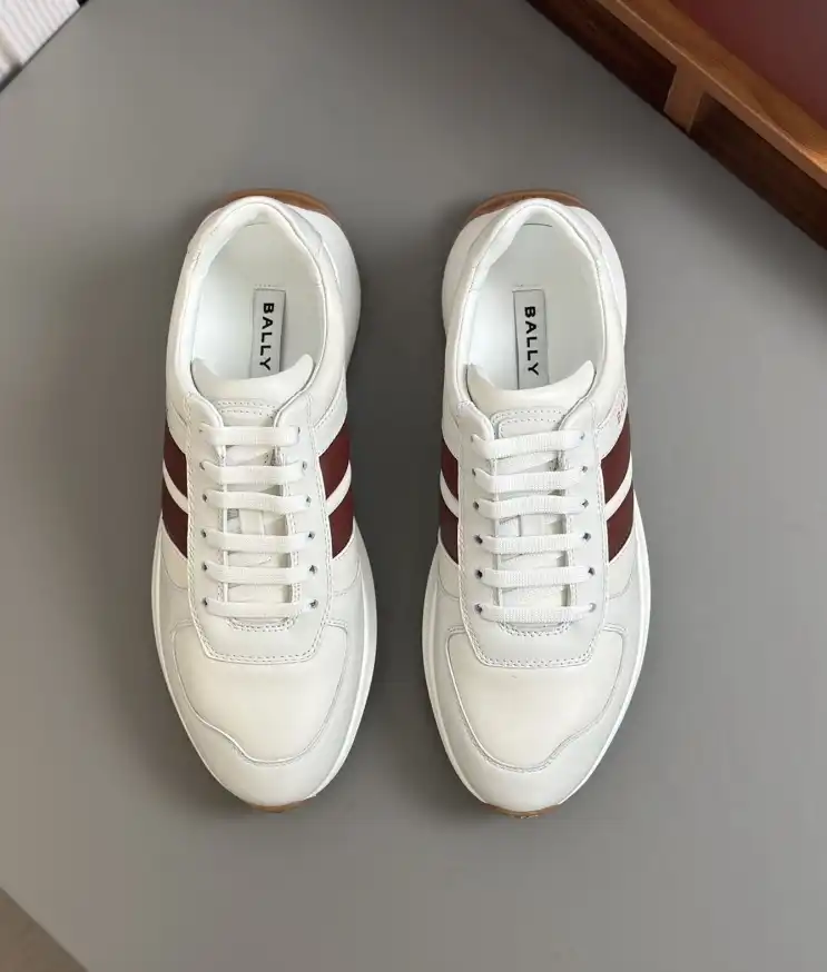 hype Burberry Sneakers