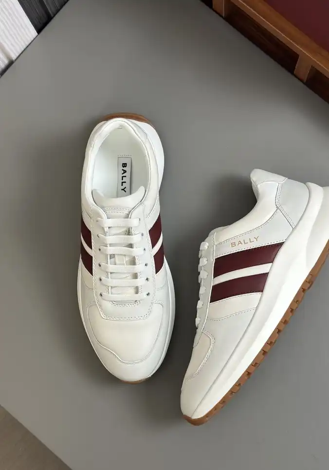 hype Burberry Sneakers