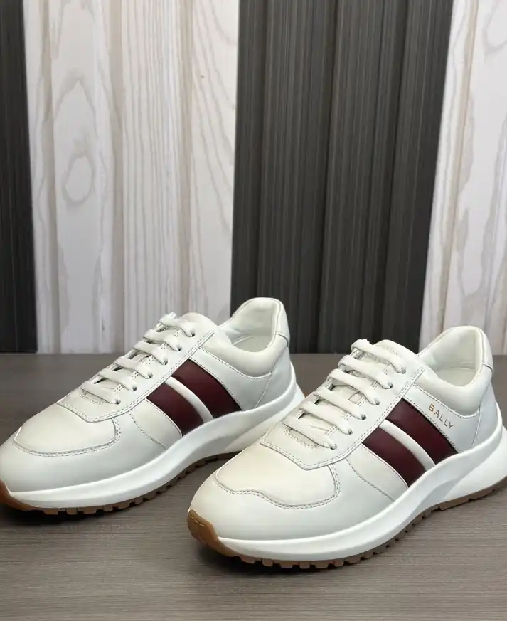 hype Burberry Sneakers