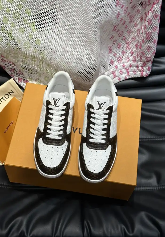 hype Louis Vuitton Sneakers