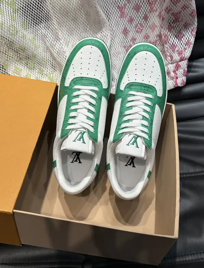 hype Louis Vuitton Sneakers